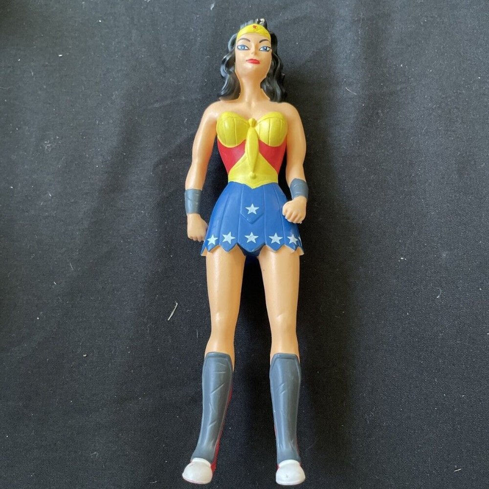 WONDER WOMAN VINTAGE DC COMIC BENDABLE POSEABLE ACTION FIGURE 5.5”